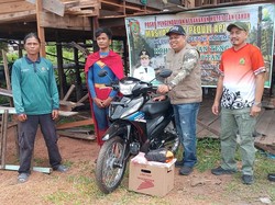 Rudiansyah Superman Karhutla Diganjar Hadiah Motor dari Gubernur Kalteng