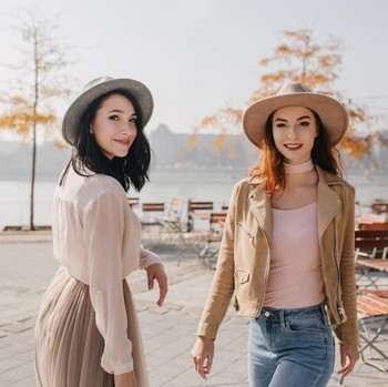 5 Ciri Kepribadian Orang yang Punya Sedikit Teman, Apa Saja?