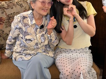 Konektivitas peran mereka sebagai nenek dan cucu masih melekat kuat di pertemuan terbaru setelah 3 tahun berlalu sejak drama 'King The Land' mengudara. Semoga keduanya dapat dipertemukan lagi di drama baru, Beauties!/ Foto: instagram.com/yoona_lim