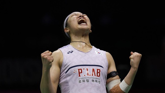 Badminton - BWF World Championships - Indira Gandhi Indoor Stadium, New Delhi, India - August 23, 2026 South Korea's An Se Young celebrates after winning the women's final against Japan's Akane Yamaguchi REUTERS/Bhawika Chhabra