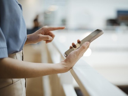 Ciri-ciri Kepribadian Orang yang Malas Terima Telepon & Lupa Kirim Pesan Balik