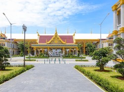 Nuansa Negeri Gajah Putih Thailand Hadir di PIK2 Lewat Rukan Little Siam