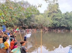 Menuba Saat Kemarau Panjang, Tak Hanya Berharap Ikan tapi Juga Hujan