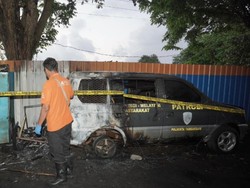 Mobil Patroli Polisi di Surabaya Dibakar, Pelaku Ditangkap Tak Lama