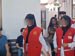 2 PSK Asal Bekasi Jadi Pesakitan Usai Layani Threesome Arief di Surabaya