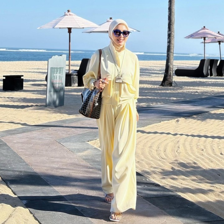 <p>Lama tak muncul di layar kaca, penyanyi Syahrini kembali mencuri perhatian penggemar lewat karya terbaru setelah enam tahun vakum dari industri musik Tanah Air. (Foto: Instagram @princessyahrini)</p>