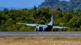 Penampakan Pesawat Cassa TNI Tergelincir di Bandara Hasanuddin