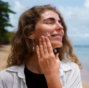 Sederet Alasan Tinted Sunscreen Lebih Unggul untuk Lindungi Kulit