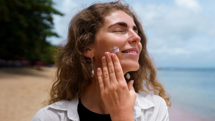 Sederet Alasan Tinted Sunscreen Lebih Unggul untuk Lindungi Kulit