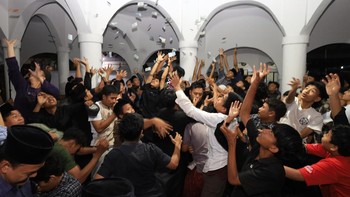 Peringatan Maulid Nabi Muhammad SAW tahun ini dirayakan di sejumlah daerah di Indonesia, dengan ragam tradisi turun temurun.
