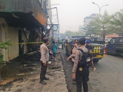 Kios BBM di Tanjungpura Pontianak Terbakar, 18 Unit Ruko Terdampak