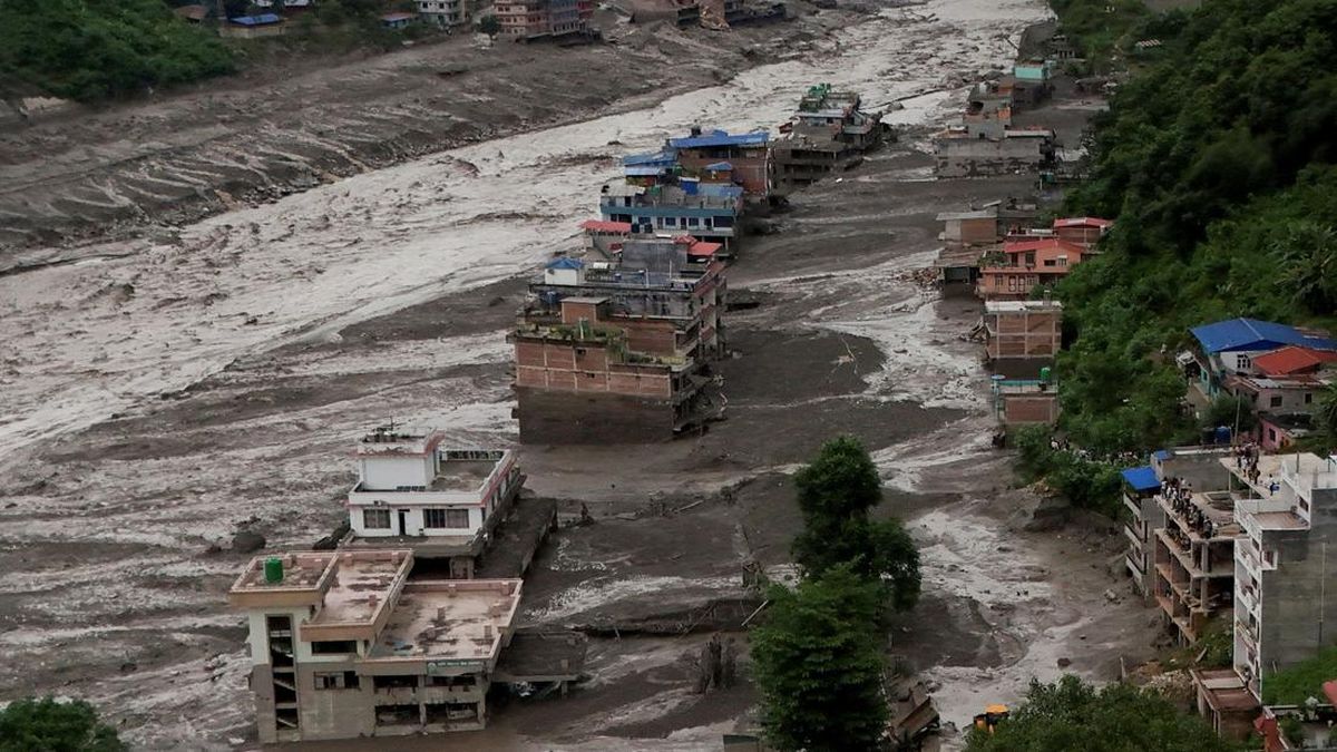 Banjir Bandang di Perbatasan China-Nepal, 22 Tewas dan 384 Turis Hilang