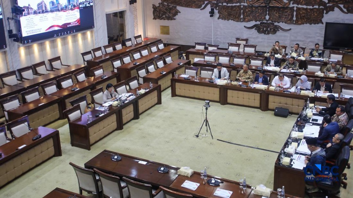 Hasil Tes Destry-Aida Diumumkan Esok, Penetapan Paripurna 1 September