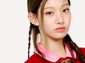 Debut di bawah naungan ABD (singkatan dari A Bold Dream), label baru HYBE, kehadiran girl group satu ini di industri hiburan Korea Selatan tentu saja sontak mencuri atensi, namun itu bukan satu-satunya alasan. / Foto: x.com/TUIDE_official