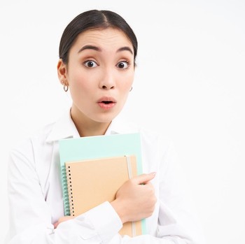 7 Hal Unik yang Dilakukan Orang dengan IQ Tinggi, Salah Satunya Suka Mandi Air Dingin!