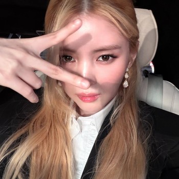Bak Barbie Hidup, Simak 5 Potret Han So Hee Tampil Cantik dengan Rambut Blonde