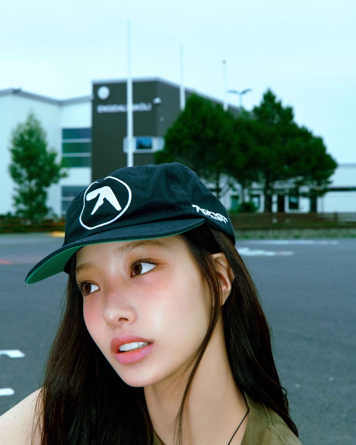 Kalau kamu fans K-Pop sejati, mungkin kamu tahu bahwa ada satu lagi grup K-Pop generasi ke-5 yang baru saja debut. Ya, perkenalkan, nama rookie (pendatang baru) tersebut ialah TUIDE, terinspirasi oleh frasa &lsquo;Tune the Tide&rsquo;. / Foto: x.com/TUIDE_official