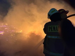 Rumah di Pluit Jakut Terbakar, 22 Unit Damkar Diterjunkan