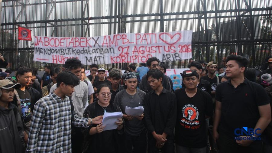 Masaa nan tergabung dalam Aliansi Masyarakat Pati Bersatu (AMPB) berbareng komponen masyarakat lainnya nan bakal terjun untuk menyampaikan aspirasi dalam tindakan Demo pada (27/8) di Kompleks Parlemen, Senayan, Jakarta, mulai berdatangan, Rabu (26/8/2026).(
