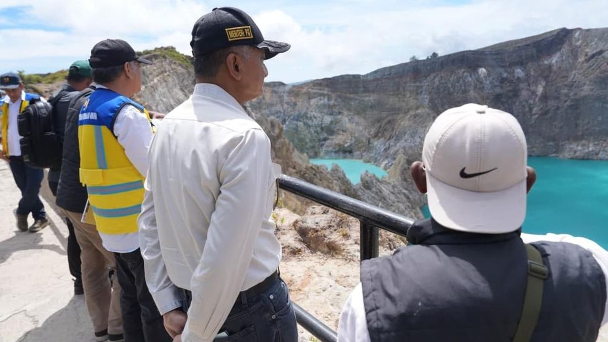 Tindak Lanjut Koordinasi Pascagempa, Menteri PU Tinjau Danau Kelimutu