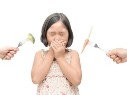 Anak Sering Tutup Mulut Saat Makan? Kenali Penyebab dan Cara Mengatasinya