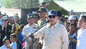 Presiden Prabowo Subianto kunjungi tenda pengungsi korban Gempa NTT, Rabu (26/08/2026)