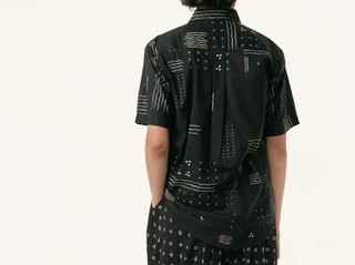 Motif Print Impor Mulai Bosan? Coba Kemeja Motif Lokal Bertema Ombak Laut Ini