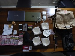 Bareskrim Geledah Markas Penyelundup Emas ke Hong Kong, Sita Airsoft Gun