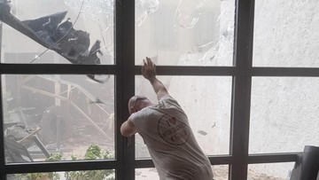 FOTO: Desa di Prancis Porak-Poranda Dihantam Tornado Langka