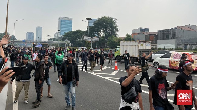 Polisi Periksa Puluhan Orang Diduga Terafiliasi Kelompok Anarko