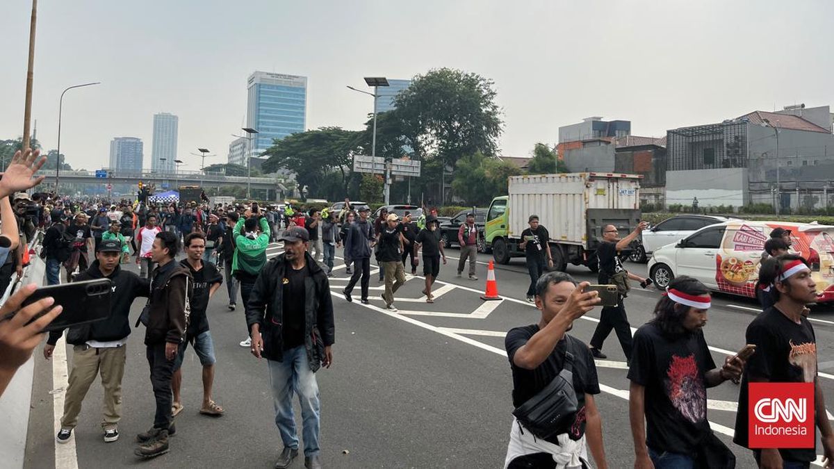 Polisi Periksa Puluhan Orang Diduga Terafiliasi Kelompok Anarko