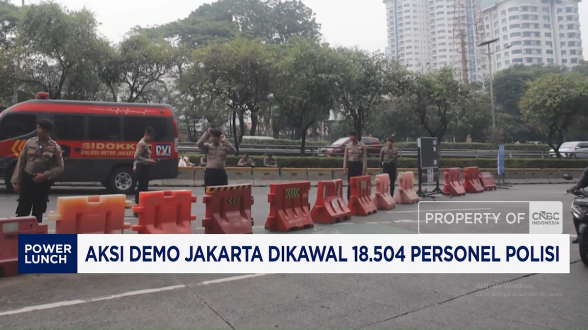 Video: Aksi Demo Jakarta Dikawal 18.504 Personel Polisi