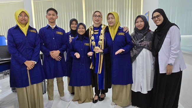 Alumni SMA Unggulan CT ARSA Foundation Sukoharjo