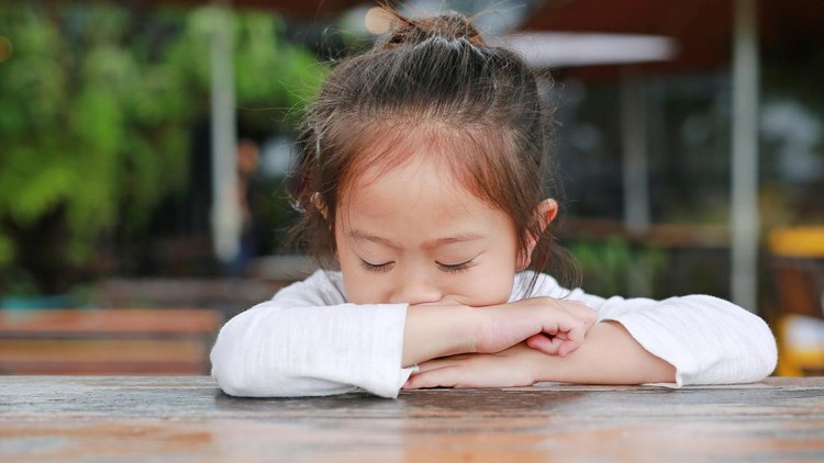 Anak kehilangan orang tua