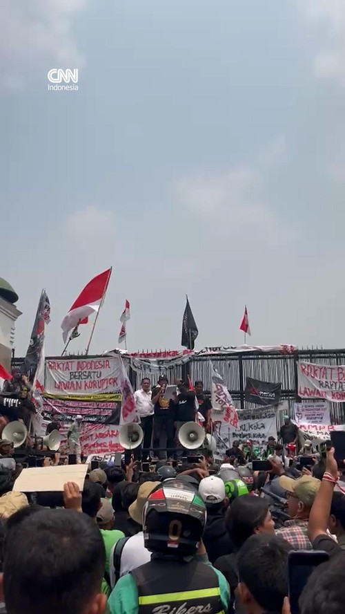 Anggota DPR Temui Massa, Janji Tuntaskan RUU Perampasan Aset