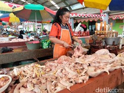 Harga Daging Ayam di Pasar Rejowinangun Magelang Tembus Rp 45 Ribu/Kg