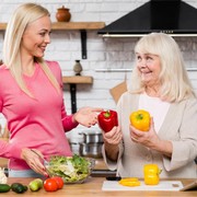 Bukan Sekadar Turunkan Berat Badan, Ini 4 Diet Terbaik untuk Perempuan Usia 50-an