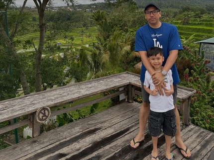Potret Gevariel Anak Sammy Simorangkir yang Baru Ultah ke-8, Dapat Doa Menyentuh dari Ayah