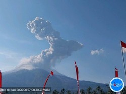 Gunung Letowobi Meletus Pagi Ini, Larantuka Bergetar Mirip Gempa
