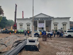 Halaman Gedung Soedirman-Pohon Jadi Tumbal Proyek Underpass Cimahi