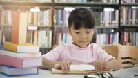 9 Stiker Label Nama Buku Tulis dan Pelajaran yang Aesthetic hingga Lucu