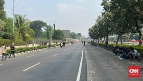 Polisi Polda Metro Jaya memastikan arus lalu lintas di sekitar Gedung DPR/MPR Jakarta normal kembali setelah kericuhan pada Kamis (27/8).