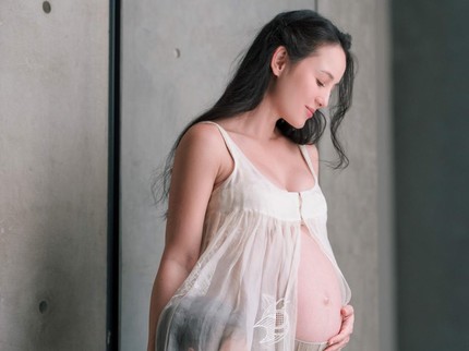 Julie Estelle Bagikan Maternity Shoot Kehamilan Kedua, Tampil Cantik Pamer Baby Bump