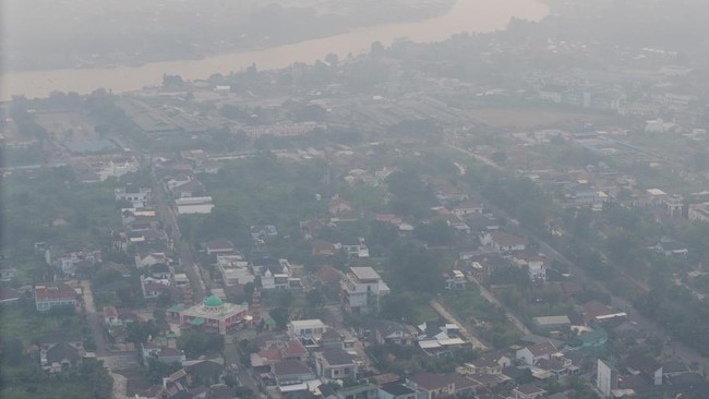 Kabut Asap Selimuti Palembang Dampak Karhutla