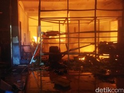Rumah Produksi Kerajinan di Kebonarum Klaten Terbakar Malam ini