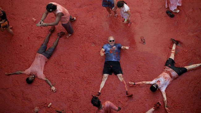 La Tomatina, Tradisi Perang Tomat di Spanyol