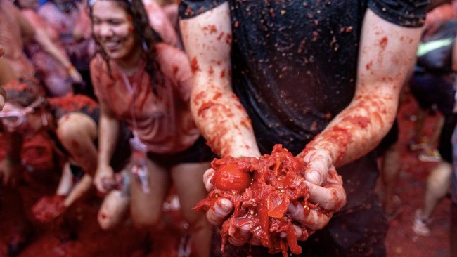 La Tomatina, Tradisi Perang Tomat di Spanyol