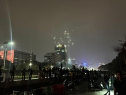 Lalin di Depan Gedung DPR Masih Ditutup Malam Ini
