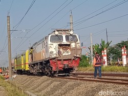 Penampakan Lokomotif KA Malabar Ringsek Usai Tabrak Truk di Klaten