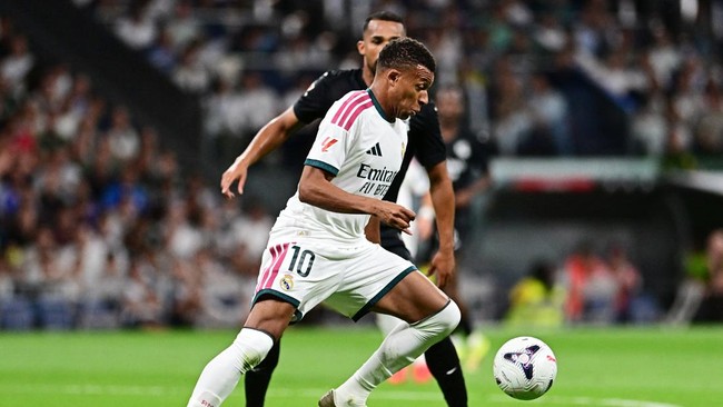 Soccer Football - LaLiga - Real Madrid v Real Sociedad - Estadio Santiago Bernabeu, Madrid, Spain - August 26, 2026 Real Madrid's Kylian Mbappe in action REUTERS/Juan Barbosa